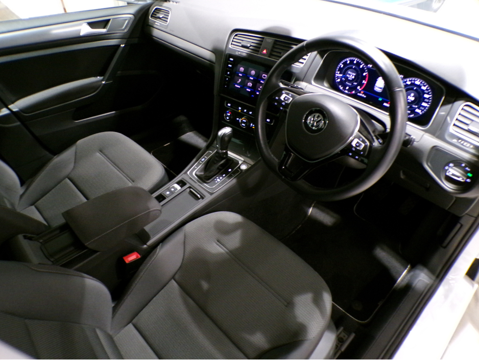 2018 Volkswagen Golf *2018*ONLY 16,000 MILES*AUTO*VW GOLF 1.2 MARK 7.5*COLOUR CAMERA*SAT-NAV*APPLE-CARPLAY*ANDROID AUTO*UP-GRADED VW ALLOYS*XL MEDIA*FLAT-BOTTOM SPORT STEERING WHEEL WITH ADAPTIVE CRUISE CONTROL**RADAR ASS €18,900