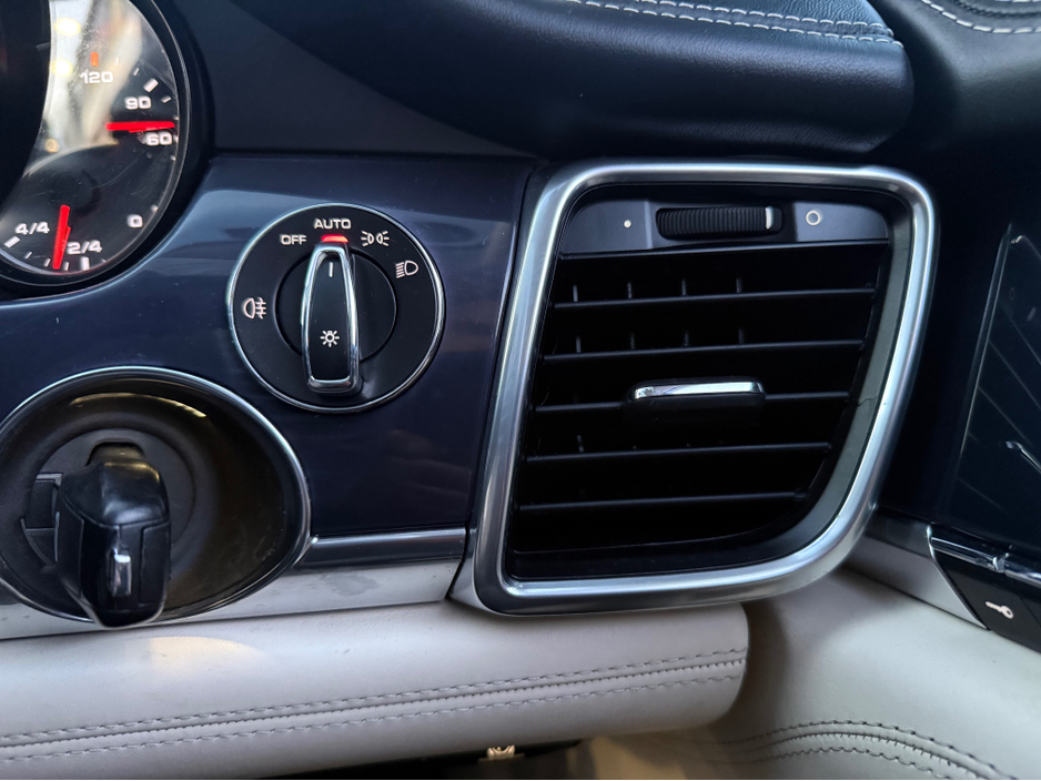 2014 Porsche Panamera PORSCHE PANAMERA 3.0 V6 FACELIFT 300BHP TURBO LOOK,SUNROOF ,HEATED SEATS ,REVERSE CAMERAS,SAT NAV ,PREMIUM TURBO LEATHER (rare) €29,840