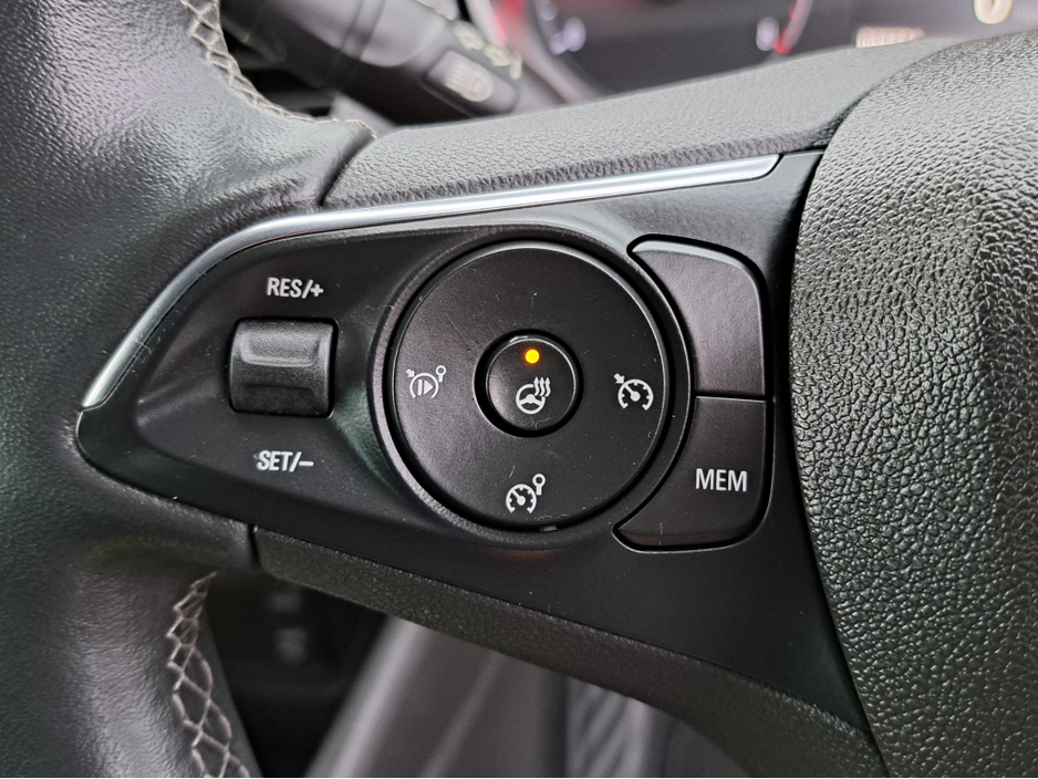 2022 Opel Crossland ULTIMATE 1.2TURBO 110BHP **LEATHER/SUEDE INTERIOR** €19,950