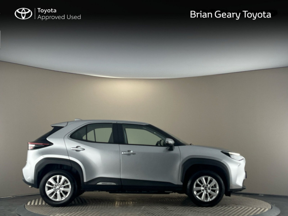 2024 Toyota Yaris Cross HYBRID LUNA €29,950