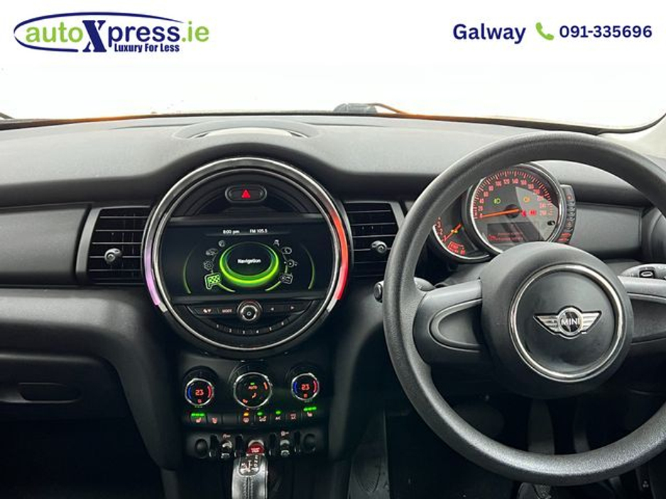 2016 MINI Cooper 1.2 Automatic, Reversing camera €13,895