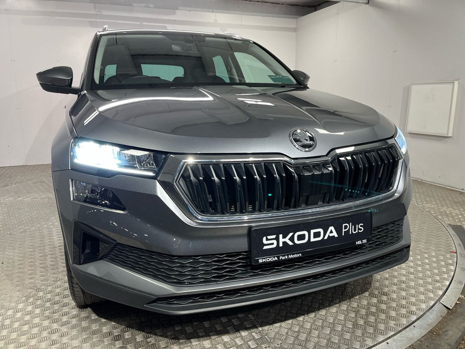 2022 Skoda Karoq Ambition 1.0TSI 110BHP - Parking Sensors - Climate Control - Cruise Control - Auto Lights/Wipers - Apple CarPlay/Android Auto €26,950