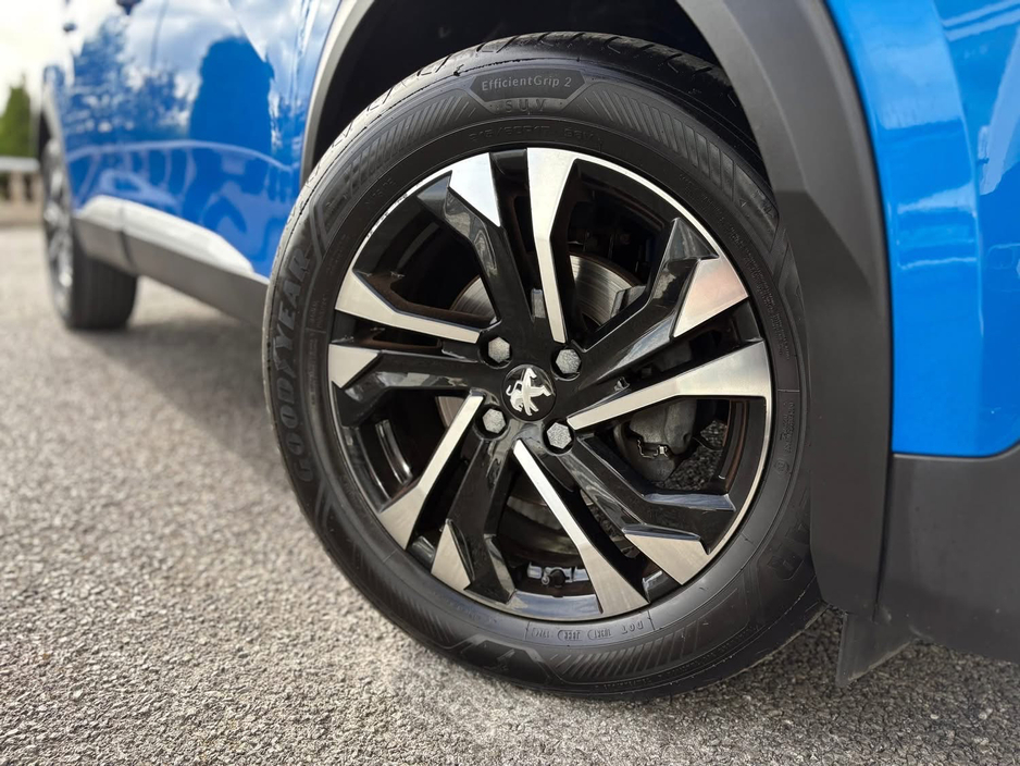 2022 Peugeot 2008 ALLURE PREMIUM + B-H BLUEHDI PLUS S/S €22,999