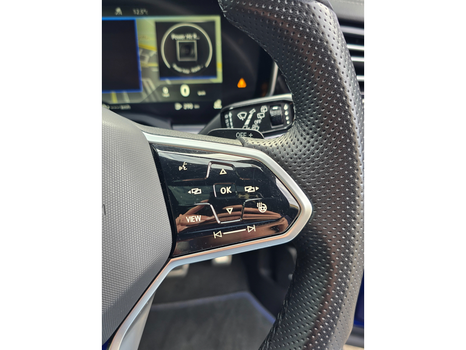 2023 Volkswagen Touareg 3.0TSI V6 R-LINE 462BHP 5DR LAPIZ BLUE +MAXTON KIT STUNNING! €67,950