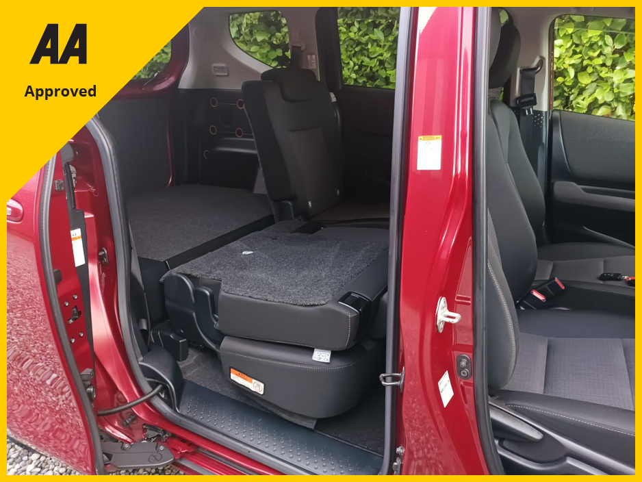 2019 Toyota Sienta 1.5 PETROL 5 SEATS RELIABLE AND ECONOMICAL JUST FULLY SERVICED 4 NEW TYRES 2 YEARS NCT 1 YEAR ROAD TAX REVERSE CAMERA PARK DISTANCE ASSIST TOUCH SCREEN RADIO WITH APPLE CAR PLAY + ANDROID AUTO €17,850