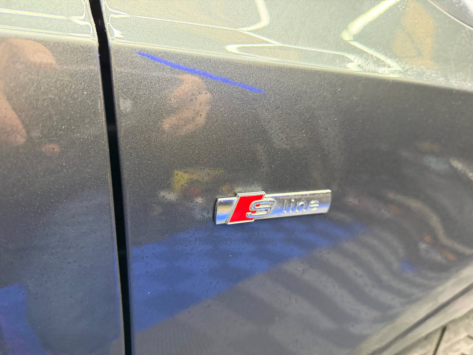 2015 Audi Q3 2.0TDI 184 quattro S-Line €11,300