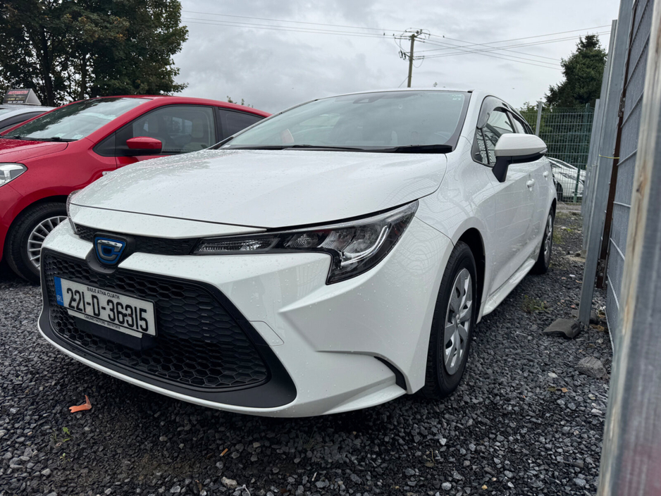 2022 Toyota Corolla 1.8 Hybrid Luna Hatchback €19,999