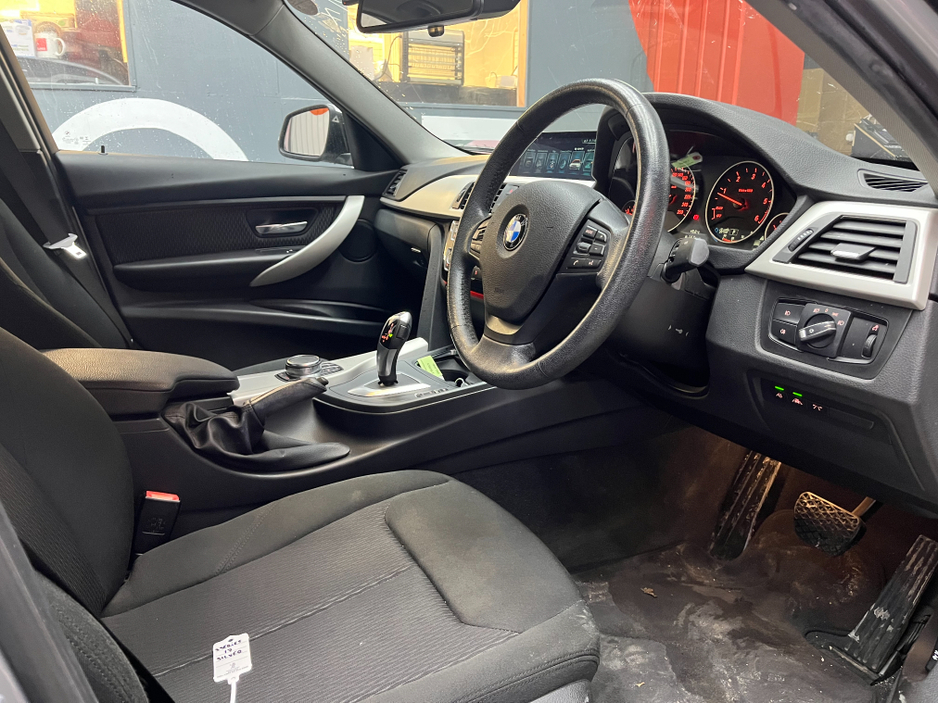 2017 BMW 3 Series €17950! 2017 BMW 320D 2.0 AUTOMATIC / ELECTRIC MEMORY SEATS / REVERSE CAMERA / CRUISE CONTROL €17,950