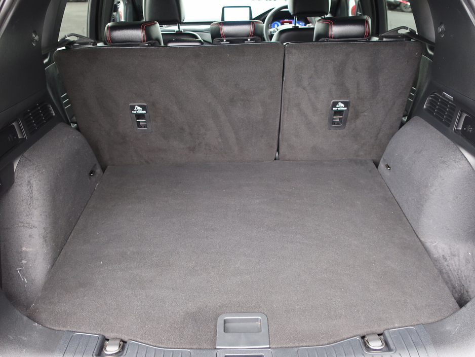 2022 Ford Kuga 2.5 Duratec 225PS PHEV ST-Line Auto €32,995