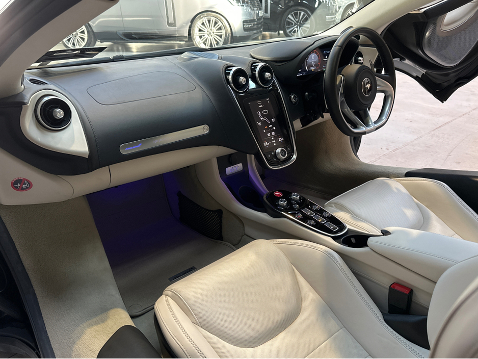 2020 McLaren GT 4.0 V8 TWIN TURBO GT €159,950