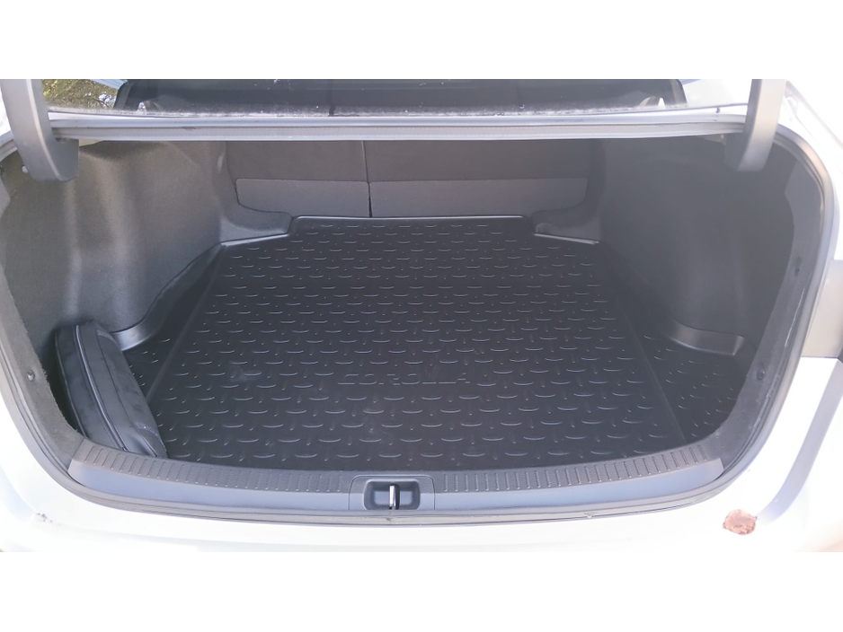 2022 Toyota Corolla HYBRID LUNA SPORT 4DR €26,000