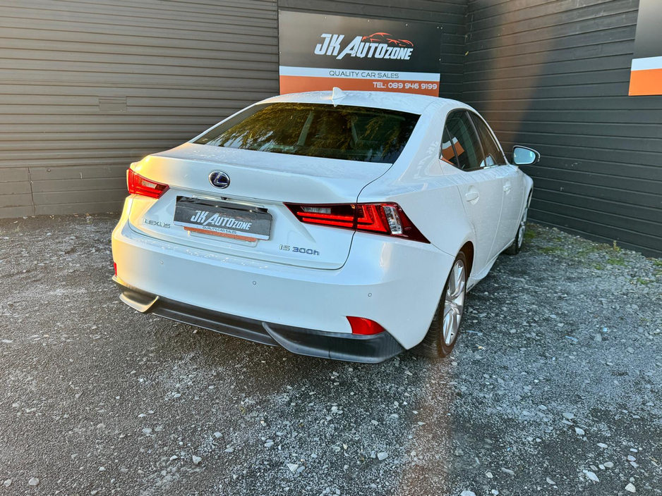 2013 Lexus IS 300 h 2.5 HYRBID €14,995