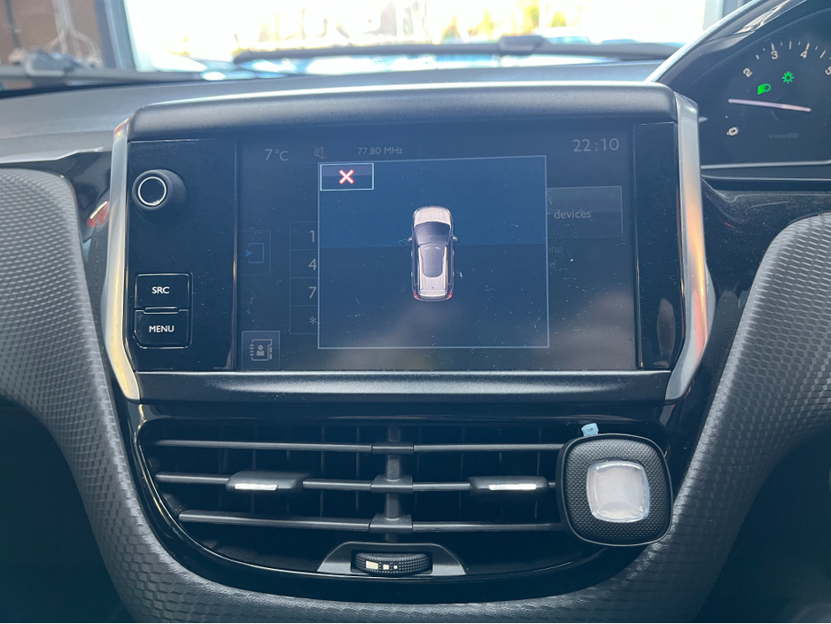 2016 Peugeot 2008 2016 PEUGEOT 2008 AUTOMATIC 4 CROSS CITY 1.2 AUTOMATIC / HEATED SEATS / PARKING SENSORS €11,950