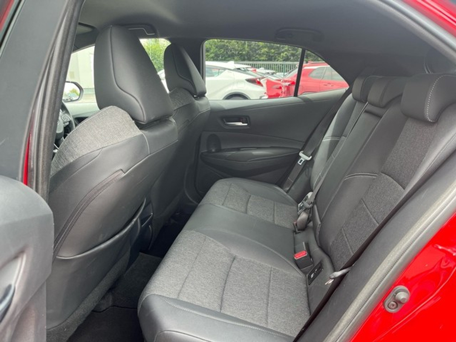 2022 Toyota Corolla COROLLA HYBRID L/SPORT HB €26,950