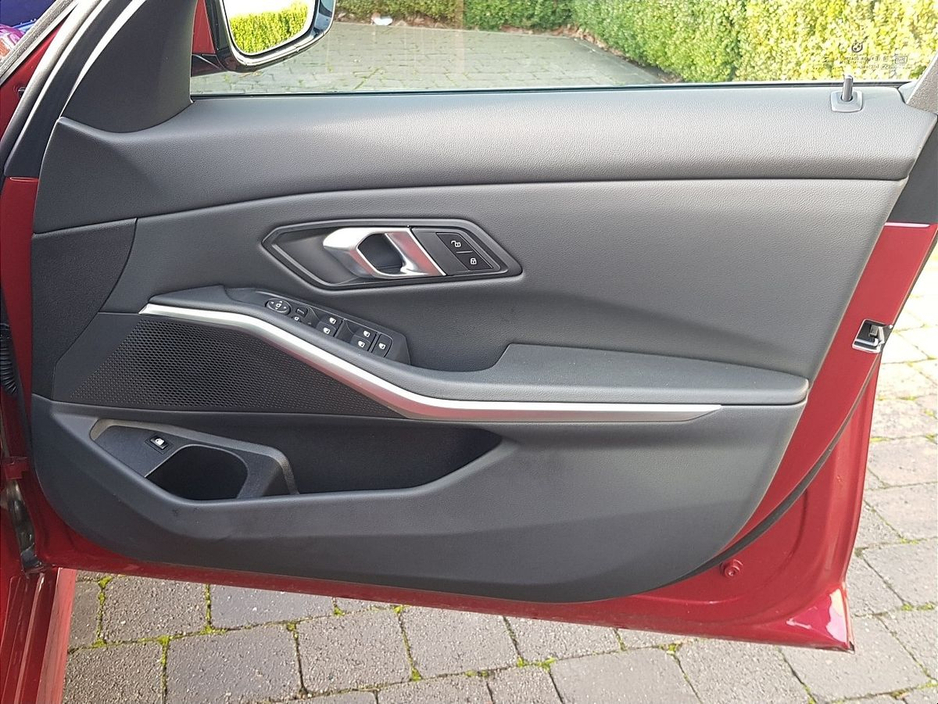 2025 BMW 3 Series 330e M Sport €55,995