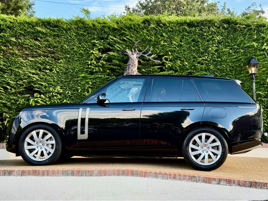 2022 Land Rover Range Rover SE PHEV AUTO €99,950