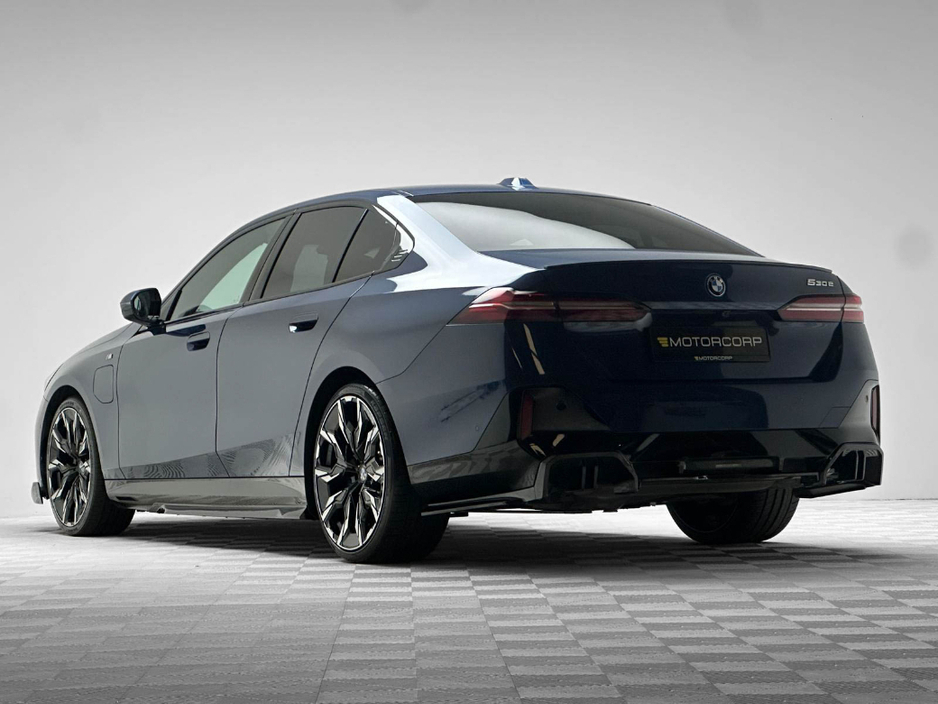 2025 BMW 5 Series 530E M SPORT €66,990