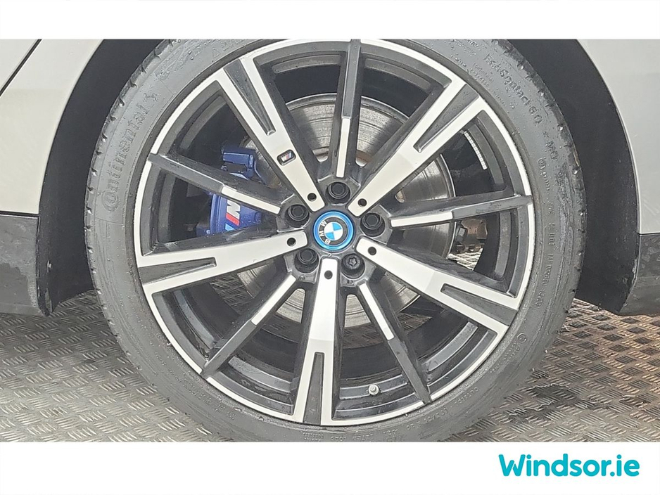 2025 BMW i5 I5 Edrive40 M Sport Pro*Stunning car with a massive specification* €68,995