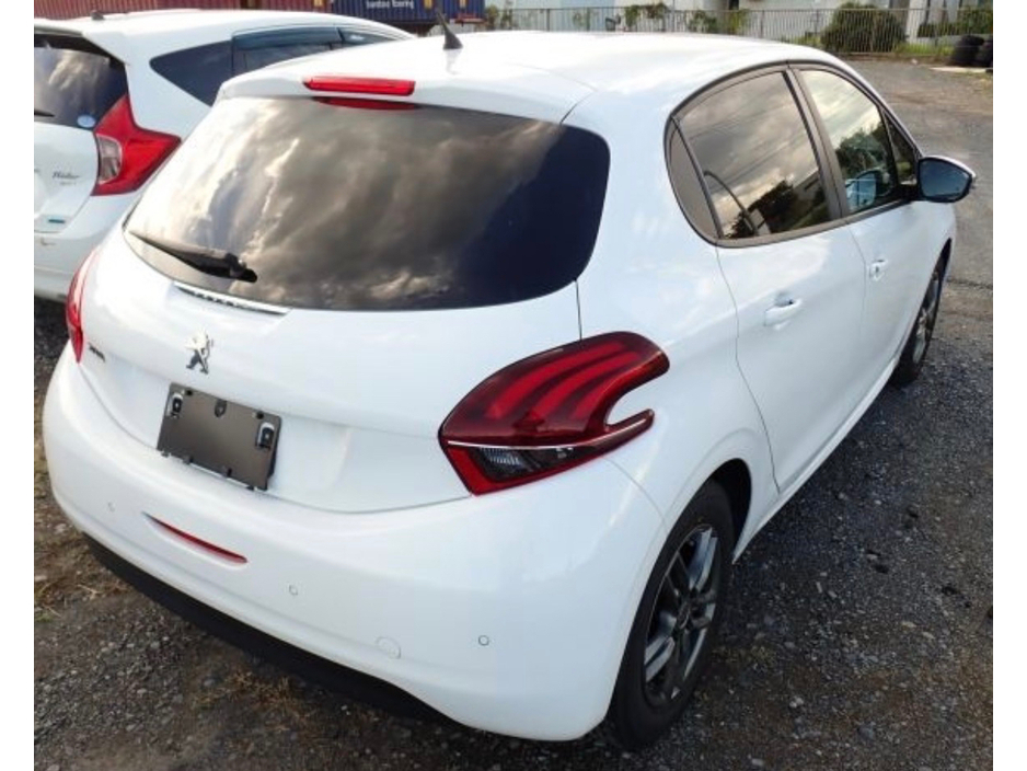 2016 Peugeot 208 1.2 AUTOMATIC ONLY 29000km €10,450