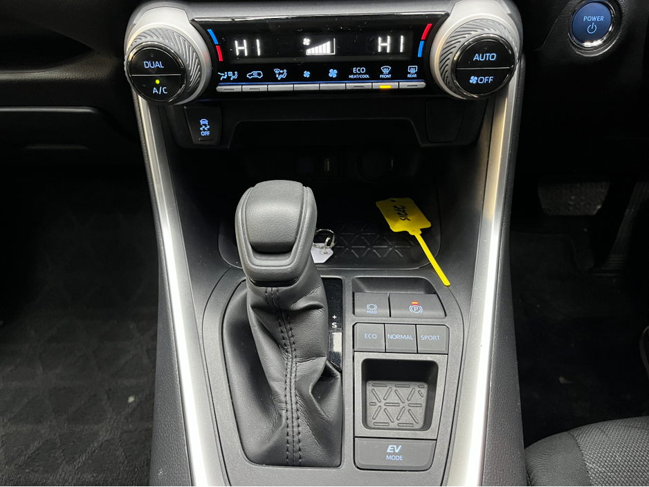 2022 Toyota Rav4 €34950! 2022 TOYOTA RAV4 HYBRID X 2.5 AUTOMATIC / CRUISE CONTROL / REVERSE CAMERA €34,950