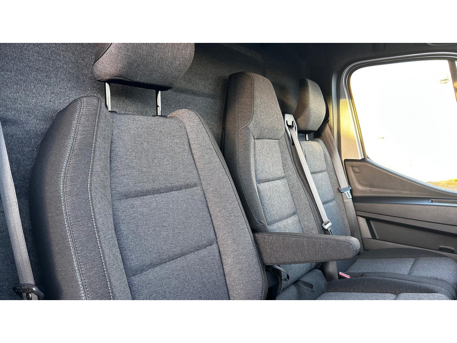 2025 Nissan Interstar Free Ply-lining 150 bhp L3H2 SV Premium €32,750