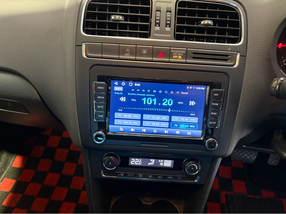 2016 Volkswagen Polo AUTO - 2 YEAR NCT - REVERSE CAMERA €11,950