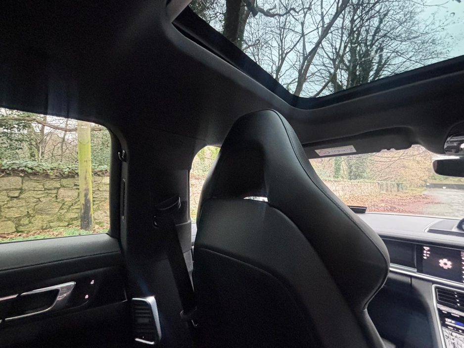 2023 Porsche Panamera 4 E-HYBRID SPORT TURISMO *Colossal Specification* €87,950