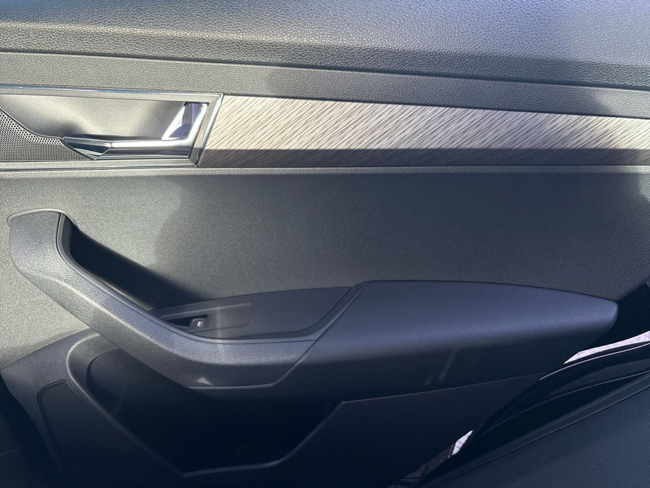 2026 Skoda Karoq Selection Plus 2.0TDI 115HP - Available for immediate 261 delivery €44,995