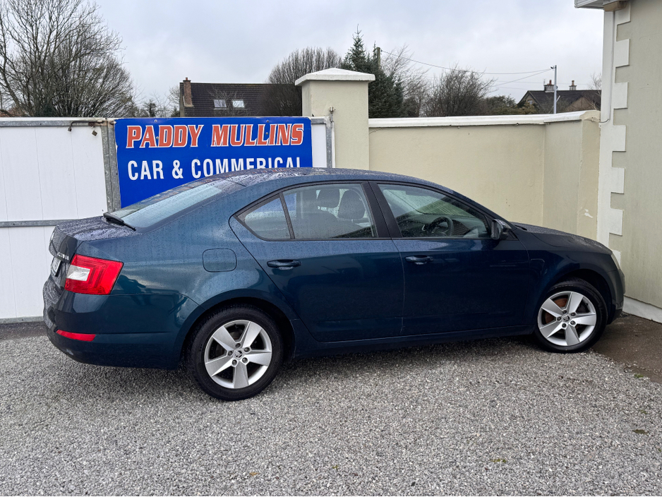 2013 Skoda Octavia AMBITION 1.6 TDI 105HP 4DR €5,800