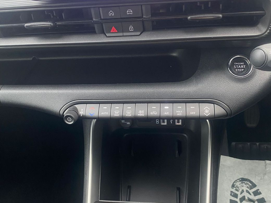 2025 Jeep Avenger 1.2 100HP Altitude €28,895