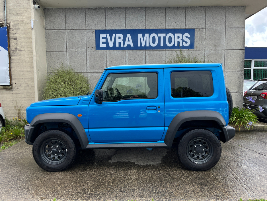 2023 Suzuki Jimny SIERRA 4 SEAT 1.5 PETROL MANUAL //ONLY 3,212 MILES//HEATED SEATS//KEYLESS ENTRY//REVERSE CAMERA// €31,950