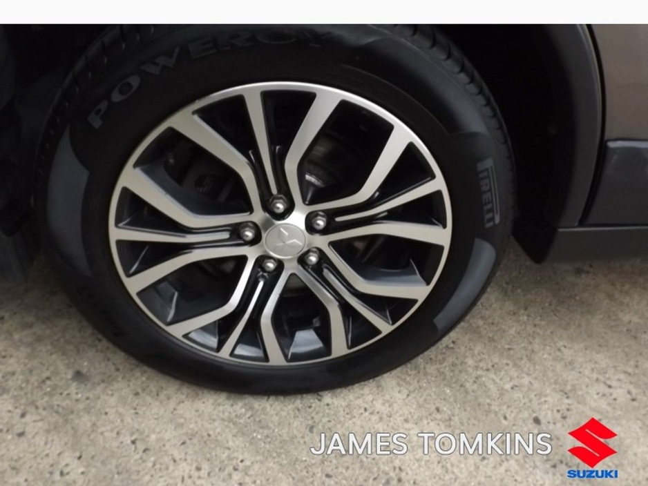 2019 Mitsubishi Outlander 2.2 DI-D 150PS 6MT 4WD 7-Seater BlackLin €28,950