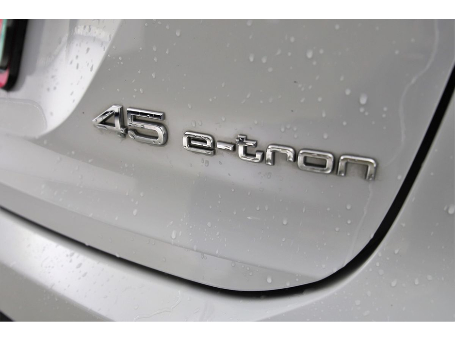 2024 Audi Q4 e-tron E-TRON 45 SPORT €42,490