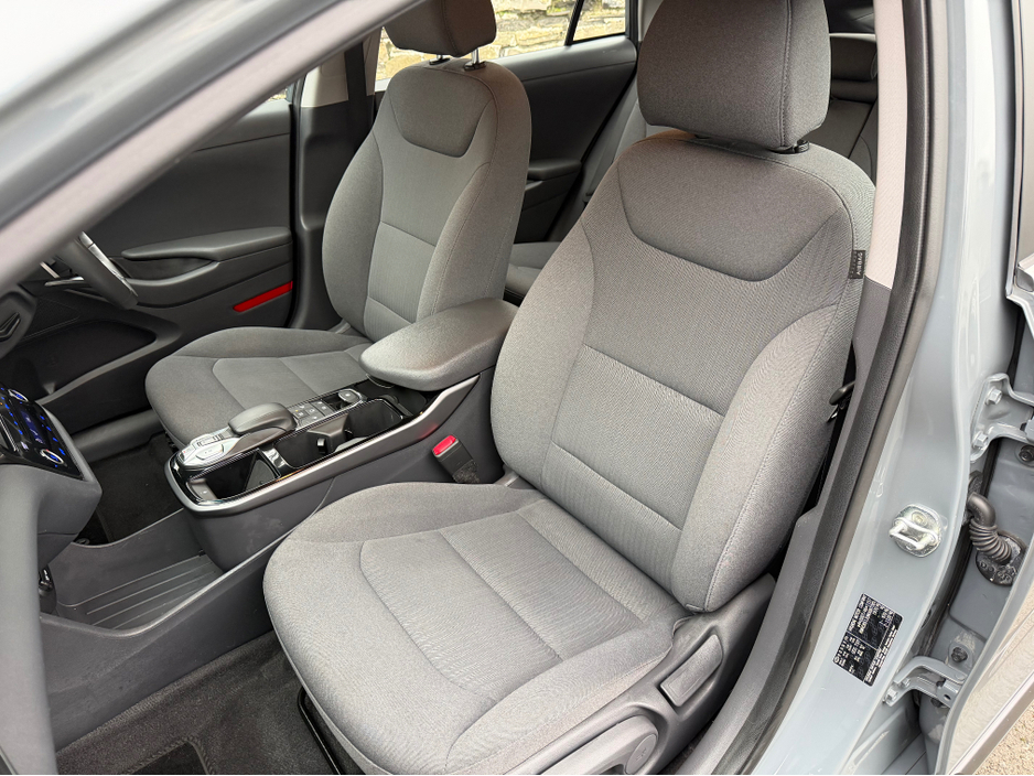 2022 Hyundai Ioniq PREMIUM EV//LOW MILEAGE//HYUNDAI SERVICE HISTORY//SIMI AND AA DEALER €15,900