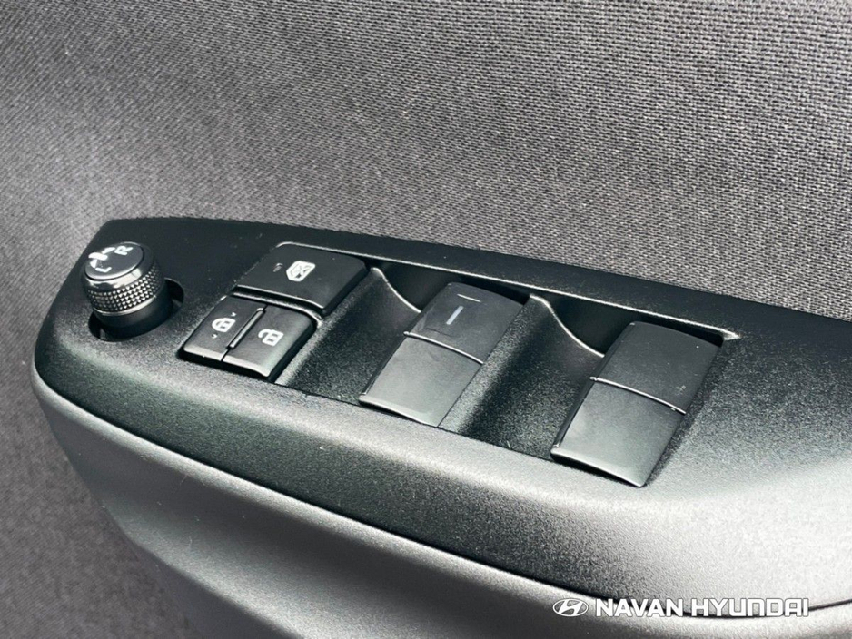 2024 Toyota Yaris Cross 1.5 Hybrid Luna