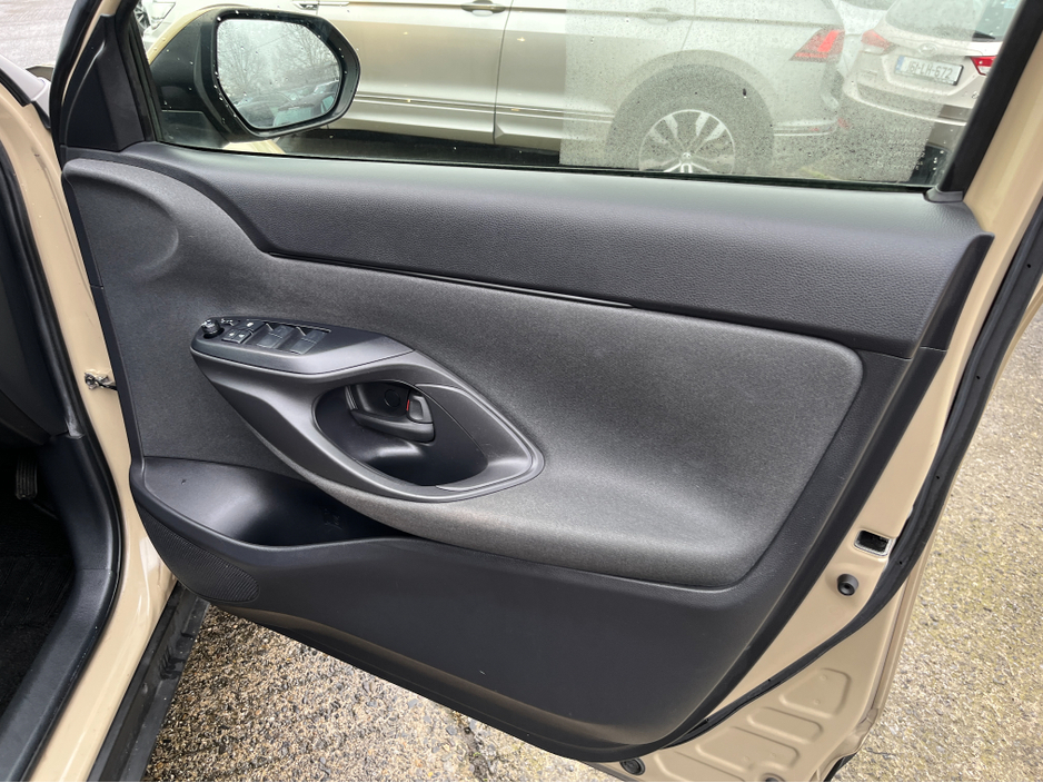 2021 Toyota Yaris Cross X AUTOMATIC HYBRID 1.5 PETROL //ADAPTIVE CRUISE CONTROL//KEYLESS ENTRY//REVERSE CAMERA// €19,950