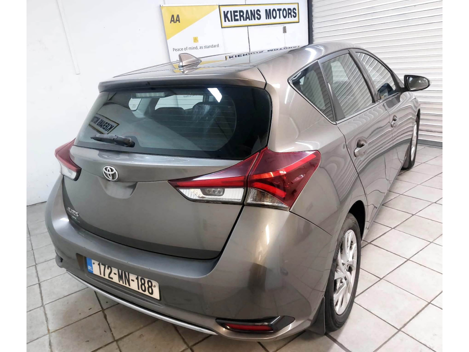 2017 Toyota Auris 1.4 D-4D LUNA  ; Only 112,000 kms : Rev Camera : NCT 07/27 ..TAX to 06/26 €15,500