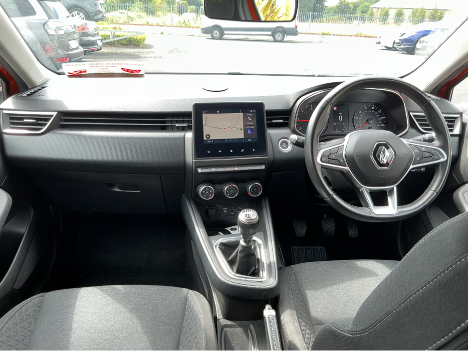2020 Renault Clio ICONIC BLUE DCI €13,995