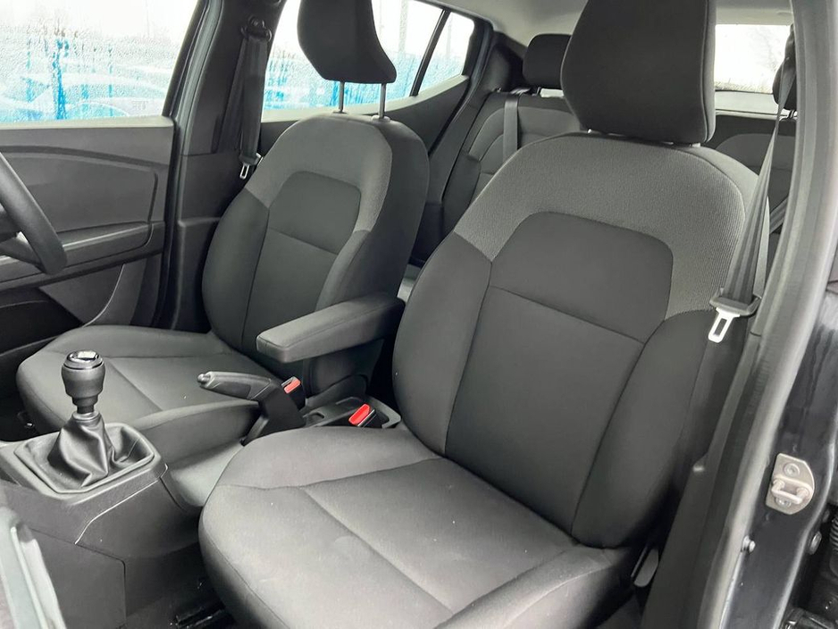 2023 Dacia Sandero ESSENTIAL 1.0 TCE // CRUISE CONTROL // AIR CONDITIONING // 2 KEYS €12,900