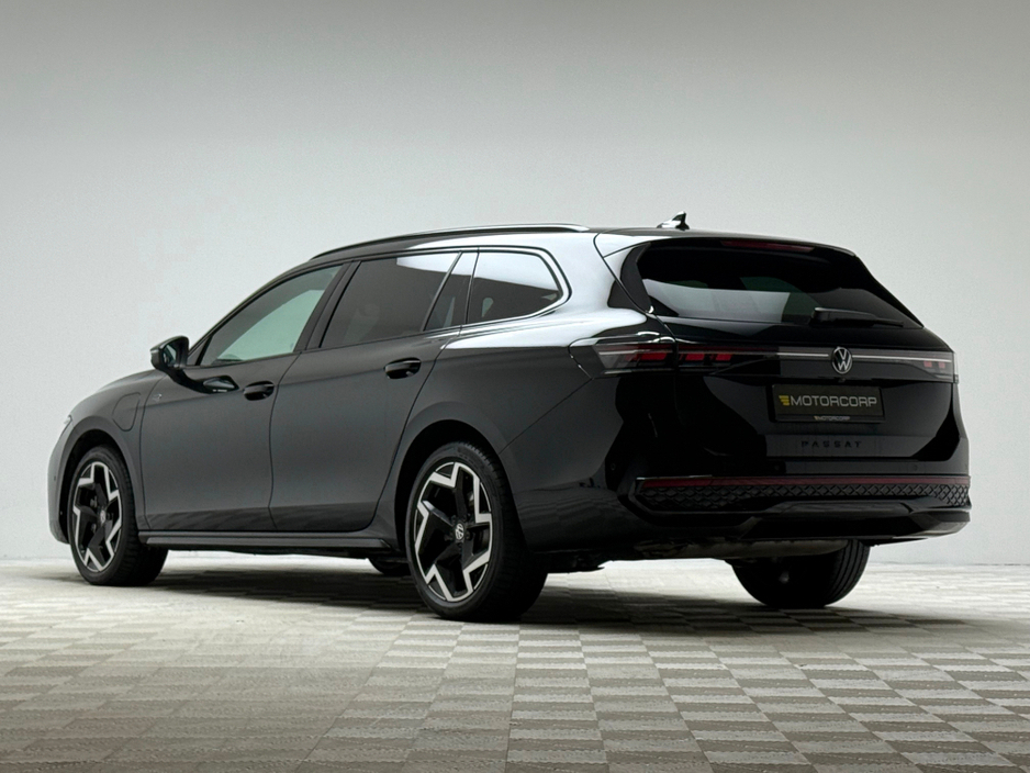 2025 Volkswagen Passat R-LINE 1.5 PHEV DSG €42,990