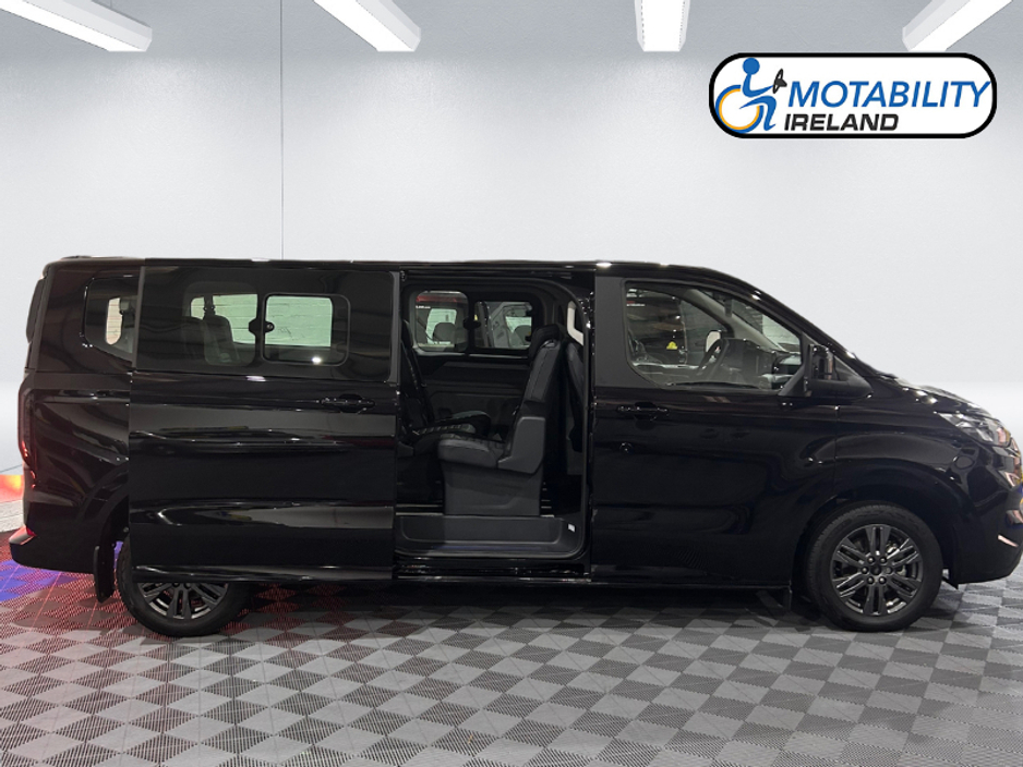 2026 Ford Tourneo Custom Wheelchair Accessible Taxi €91,995