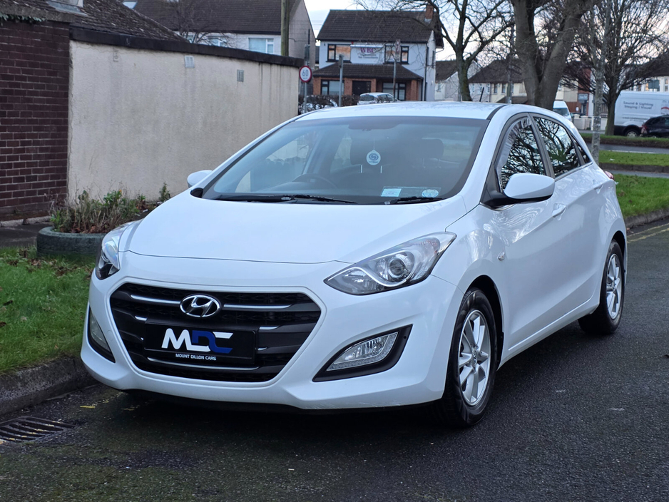 2016 Hyundai i30 1.6 Diesel Deluxe €6,999