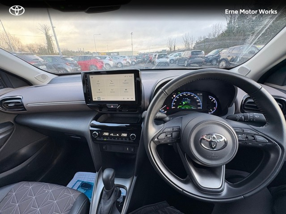2024 Toyota Yaris Cross CROSS SOL 4DR AUTO €32,450