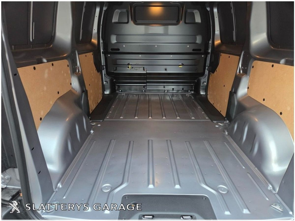 2024 Peugeot Expert EXPERT PROFESSIONAL STD 1.5 HD €24,186