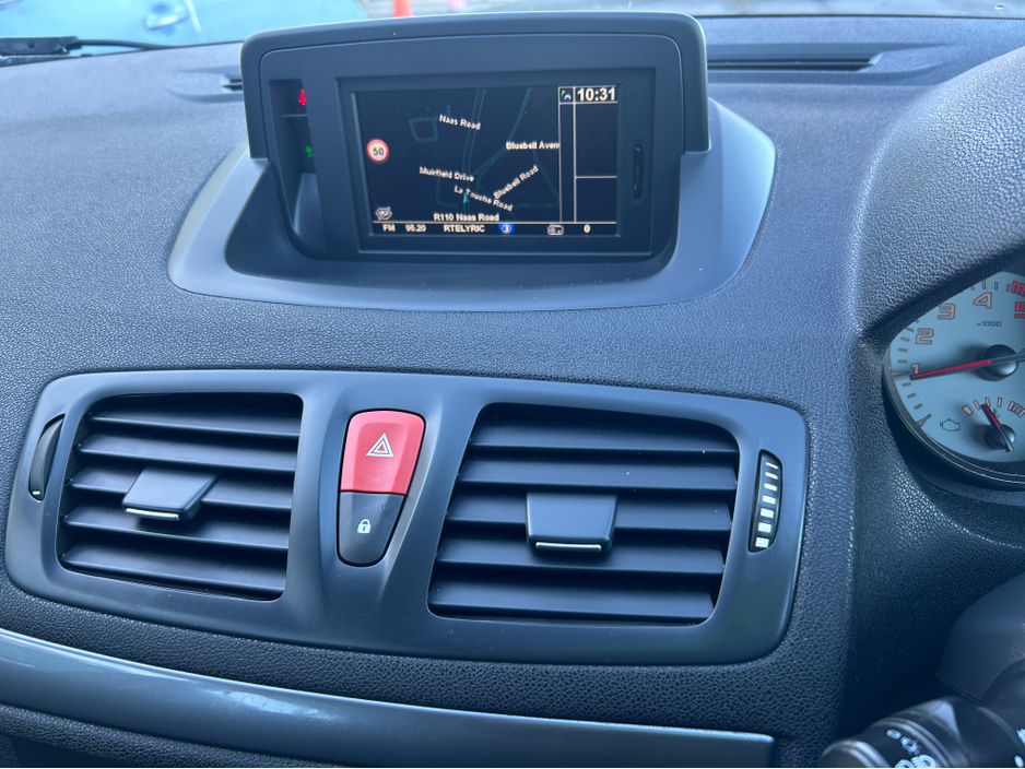 2011 Renault Grand Megane IRISH car//ONLY 113000KLMS WITH BRAND NEW NCT UNTIL 10/2026///HUGE SPEC//SAT NAV ETC//ROAD TAX JUST 200EUROS €4,999