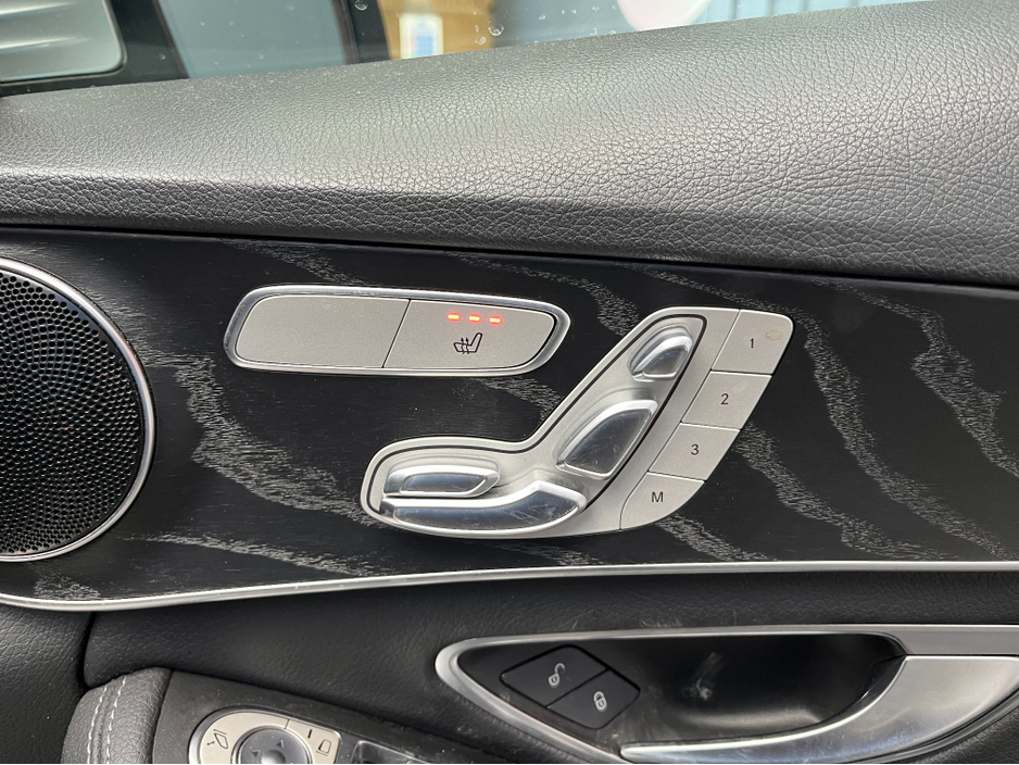 2020 Mercedes-Benz C Class €29950! 2020 MERCEDES-BENZ C220D AMG LINE LAUREUS EDITION AUTOMATIC / CRUISE CONTORL / PADDLE SHIFTERS / REVERSE CAMERA / ELECTRIC MEMORY & HEATED SEATS €29,950