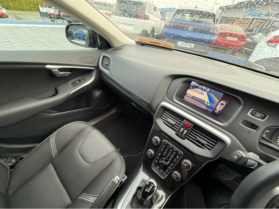 2019 Volvo V40 MOMENTUM - D4 2.0L DIESEL - AUTO - 12M WARRANTY - CAR: 1616