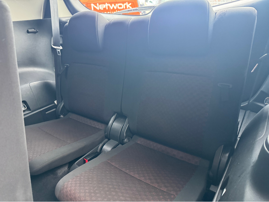 2011 Toyota Corolla Verso 2.0 D-4D LUNA 7 SEATER €5,495