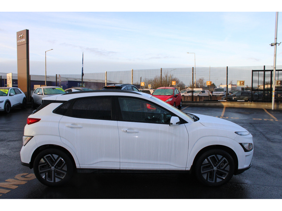 2023 Hyundai Kona Kona EV Executive 39 kWh €20,950