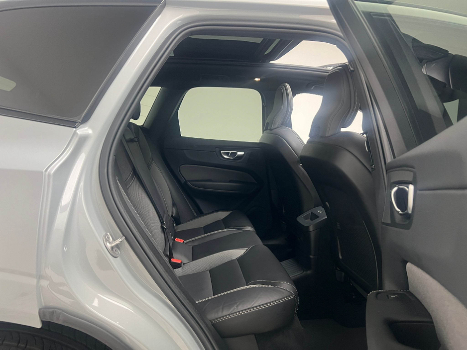 2024 Volvo XC60 PLUS T6 RECHARGE €52,990
